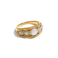 JINYOU 8744 Größe 678 Zierlicher PVD-Goldbeschichteter Edelstahlring Wasserdichter Harz-Mehrstein-Chunky-Band-Ring