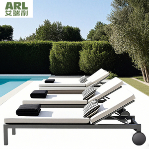 Tumbonas con ruedas de madera de teca modernas piscina de hotel de lujo para uso comercial al aire libre - Product Image 2