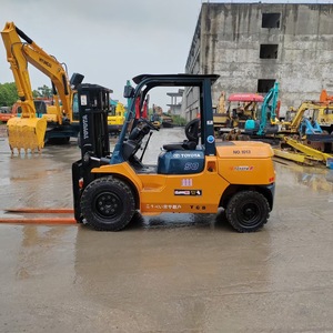 Prix spécial, offre limitée : Chariot élévateur diesel orange économique de 5 tonnes avec certification CE pour chantier de construction - Product Image 1