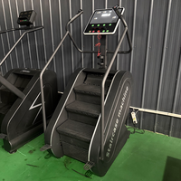 Équipement de fitness commercial : Appareil d'escalade, Simulateur de course sur escalier, Machine Stair Master
