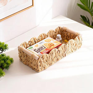 Cesta de almacenamiento rectangular tejida a mano con jacinto de agua Bobai, organizador de escritorio para refrigerios, frutas y artículos diversos. - Product Image 5