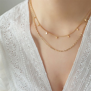 สร้อยคอแฟชั่นแบบโซ่สองชั้นชุบทองพร้อมจี้รูปทรงสี่เหลี่ยม - Product Image 6