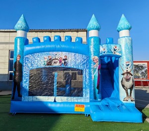 Château gonflable personnalisé Winter Wonderland avec zone de rebond, jeux et toboggan |   Amusements gonflables commerciaux - Product Image 5