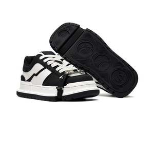 Baskets décontractées élégantes pour femmes, noires et blanches, avec plateforme épaisse, talon surélevé, lacets, bout carré, tige en PU - Product Image 2