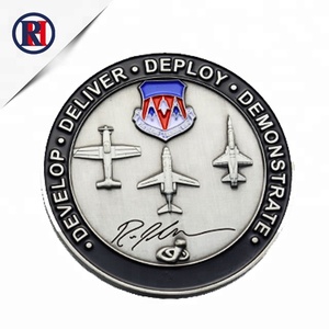 Prix usine Vente Personnalisé <span class=keywords><strong>Avion</strong></span> Doux Émail Logo Pièce de Défi <span class=keywords><strong>Militaire</strong></span> En Argent Antique Plaqué Or - Product Image 3