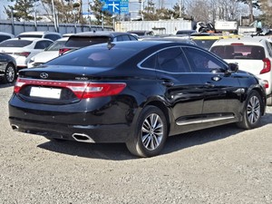 Berline d'affaires de luxe économique noire 2016 pour Grandeur HG GPL, propre, coréenne, Euro 6, occasion, avec navigation, pour l'exportation - Product Image 2