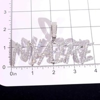 Mükemmel Kalite Modern Harf Kolye Ucu ve Küba Zinciri Tasarımlı Parti Kıyafetleriyle Uyumlu Kolye, Uygun Fiyata Mevcut