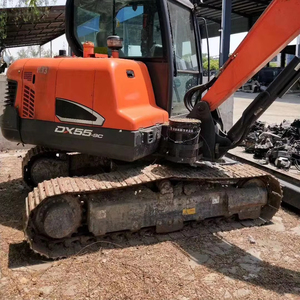 Excavatrice sur chenilles Doosan DH55 d'occasion de haute qualité, modèle 2018, poids opérationnel de 10 tonnes, capacité de la benne de 1,2 m, 90 % comme neuve - Product Image 1