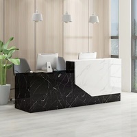 Logo personnalisable Bureau de réception rose bois en pierre artificielle devant l'immeuble