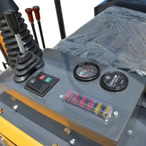 Mini pelle pelleteuse 1000kg sur chenilles hydraulique en option couleur Mini pelleteuse vendre en Europe - Product Image 5