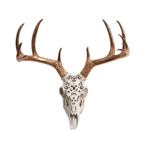 Tengkorak Rusa dalam Resin Filigree Alami dengan Tanduk Emas, Kepala Tengkorak Rusa Resin oleh White Faux Taxidermy, Dekorasi Barat, Rusa Jantan - Product Image 2