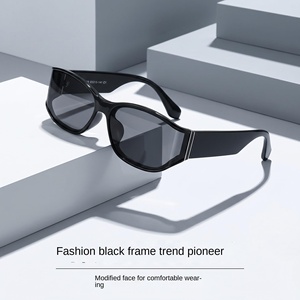 Gafas de Sol de Alta Gama para Mujer, Estilo Retro Europeo y Americano, Montura Curva Distintiva, Protección Solar - Product Image 1