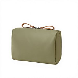 Nouvelle Trousse de Maquillage Portable Mini Imperméable Super Tendance Style Fire Ins 2026 – Petite Pochette de Rangement Rouge à Fermeture Éclair - Product Image 1