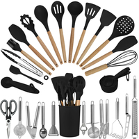 Vente chaude Outils de cuisine Gadgets Accessoires Manche en bois Ensemble d'ustensiles de cuisine en silicone Ustensiles de cuisine Ensemble d'ustensiles de cuisine