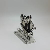 Mini figurine sur le thème de l'anime, support transparent, petite taille, décoration de bureau, coin arrondi, sécurité, décoration de la maison, cadeau d'affaires, jouets