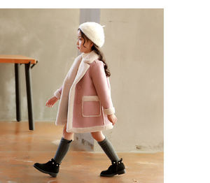 Parkas d'hiver en fourrure rose magnifiques pour filles - Manteaux chauds respirants et écologiques - Product Image 5