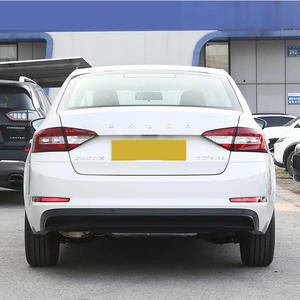 SAIC <span class=keywords><strong>Skoda</strong></span> Octavia <span class=keywords><strong>2022</strong></span> 1.5L édition confort automatique voiture à essence haute vitesse 5 places berline voiture à essence - Product Image 4