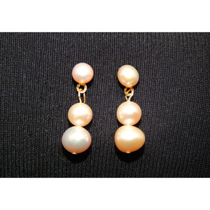 Orecchini pendenti in oro 14K e perle rosa - Product Image 1