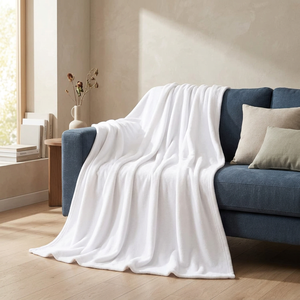 Plaid en polaire blanc tricoté et moelleux pour lit, canapé et maison - Product Image 4