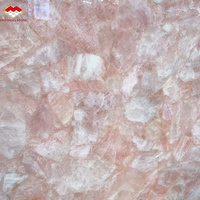 Dalle de marbre rose translucide en quartzite cristallin pour mur d'accentuation, éclairage et table à manger