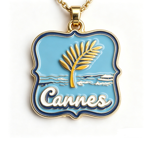 Collier pendentif émaillé Cannes Palm Beach – Bijou souvenir de la Côte d'Azur à thème amour imprimé découpé pour femme - Product Image 4