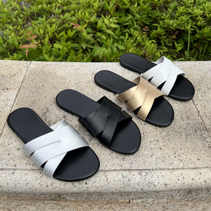 Nouvelles sandales plates décontractées pour femme, style minimaliste, avec lanières croisées, polyvalentes pour l'extérieur, idéales pour l'été - Product Image 2