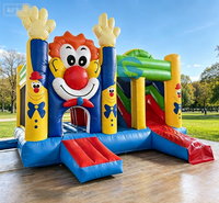 Château gonflable à thème clown joyeux pour enfants, idéal pour les jeux, les divertissements, les fêtes et les activités de plein air