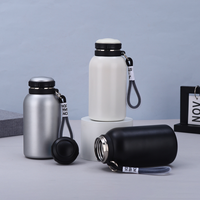 Nouvelle tasse isotherme portable pour usage extérieur, thermos en acier inoxydable 304, grande capacité, gourde de sport avec sangle