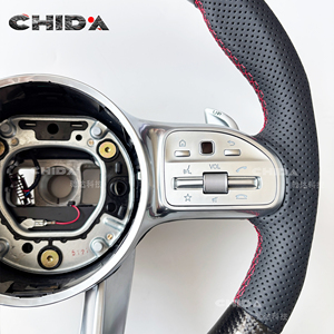 Volante de Cuero Perforado y Fibra de Carbono Personalizado, Apto para <span class=keywords><strong>Mercedes</strong></span> <span class=keywords><strong>Benz</strong></span> W204, W205, W213, W219, A45, E63, <span class=keywords><strong>GLE</strong></span>, GLS, C63, E63, S63, G63 - Product Image 5