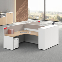 Bureaux de personnel minimalistes à cloisons avec armoires de rangement, postes de travail d'angle pour 2/4/6 personnes, bureaux d'entreprise