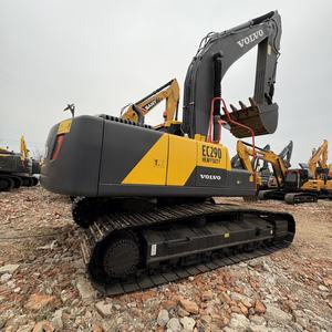Escavatore Volvo EC290 con cabina comoda e tecnologia avanzata - Product Image 3