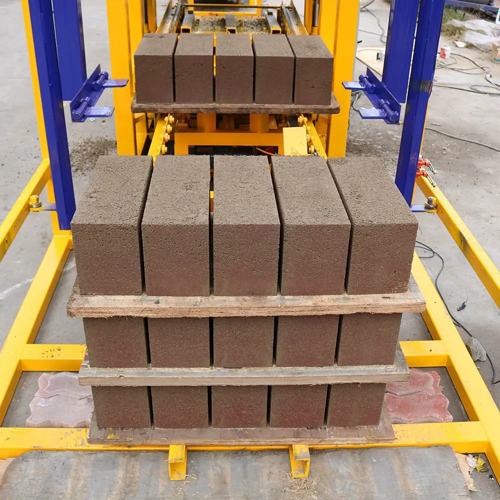 qt4-15 automatic cement hollow brick and block maker making machine production line in Ghana