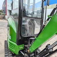 Mini-excavatrice sur chenilles de 3 tonnes, conception légère pour un transport facile via une petite remorque de camion, moment de charge élevé
