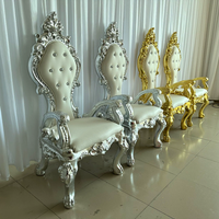 Chaise Trône Ornée à Dossier Haut, Style Amérique du Nord, avec Sommet Sculpté, pour Location Mariages et Événements