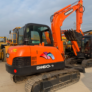 Excavatrice d'occasion Doosan DH60-7 de 6 tonnes, engin de construction lourd avec moteur, boîte de vitesses, pompe et roulement - En promotion - Product Image 1