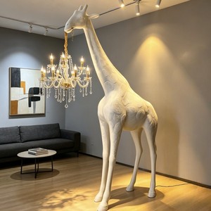 Grande sculpture artistique de girafe, ornement animalier, lampe sur pied <span class=keywords><strong>design</strong></span> pour hôtel, salle d'exposition, hall, centre commercial ou bureau de vente - Product Image 1