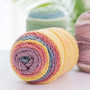 Bufanda de punto hecha a mano DIY, almohada, manta de ganchillo, bola de nieve teñida, 5 hebras, algodón de leche, pastel de arcoíris, bola de hilo degradado - Product Image 4