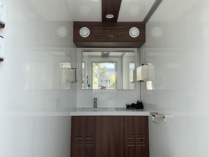 Toilettes portables avec lavabo, toilettes mobiles de luxe, remorque WC, camion WC mobile pour extérieur, facile à nettoyer - Product Image 6
