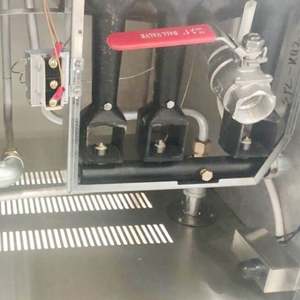 Freidora Industrial de Acero Inoxidable Kingbetter CP-F747 de Dos Tanques, Tipo Gas, con Gabinete, Certificación CE - Product Image 4