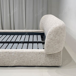 Marco De Litera minimalista orgánico Estilo contemporáneo Patas redondeadas Cabecero arqueado Panel de tela de perfil curvo Hecho de madera - Product Image 3