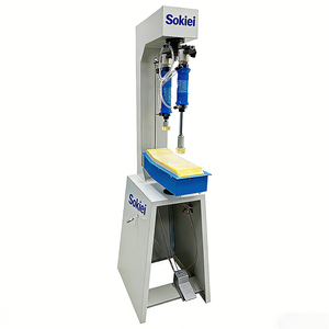 เครื่องทำเครื่องหมายด้านข้างพื้นรองเท้าแบบนิวเมติก Sokiei Simple Operation สำหรับรองเท้ากีฬา 220V รับประกัน 1 ปี - Product Image 2