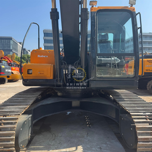 Excavatrice sur chenilles Hyundai HX225SL avec godet de terrassement, équipement de terrassement d'occasion, excavatrice sur chenilles avec moteur Cummins à Shanghai - Product Image 5
