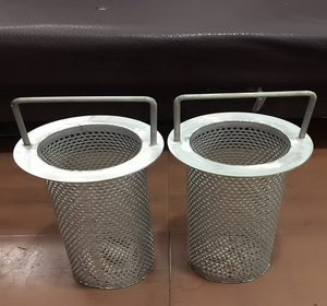 Panier filtrant cylindrique perforé en acier inoxydable 304 sur mesure avec poignée pour filtration industrielle - Product Image 3