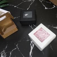 Offre spéciale Paquets de pâtisserie Donut Tarte Gâteau Kraft Boîte de macaron Cookie blanche Boîte d'emballage noire avec fenêtre transparente