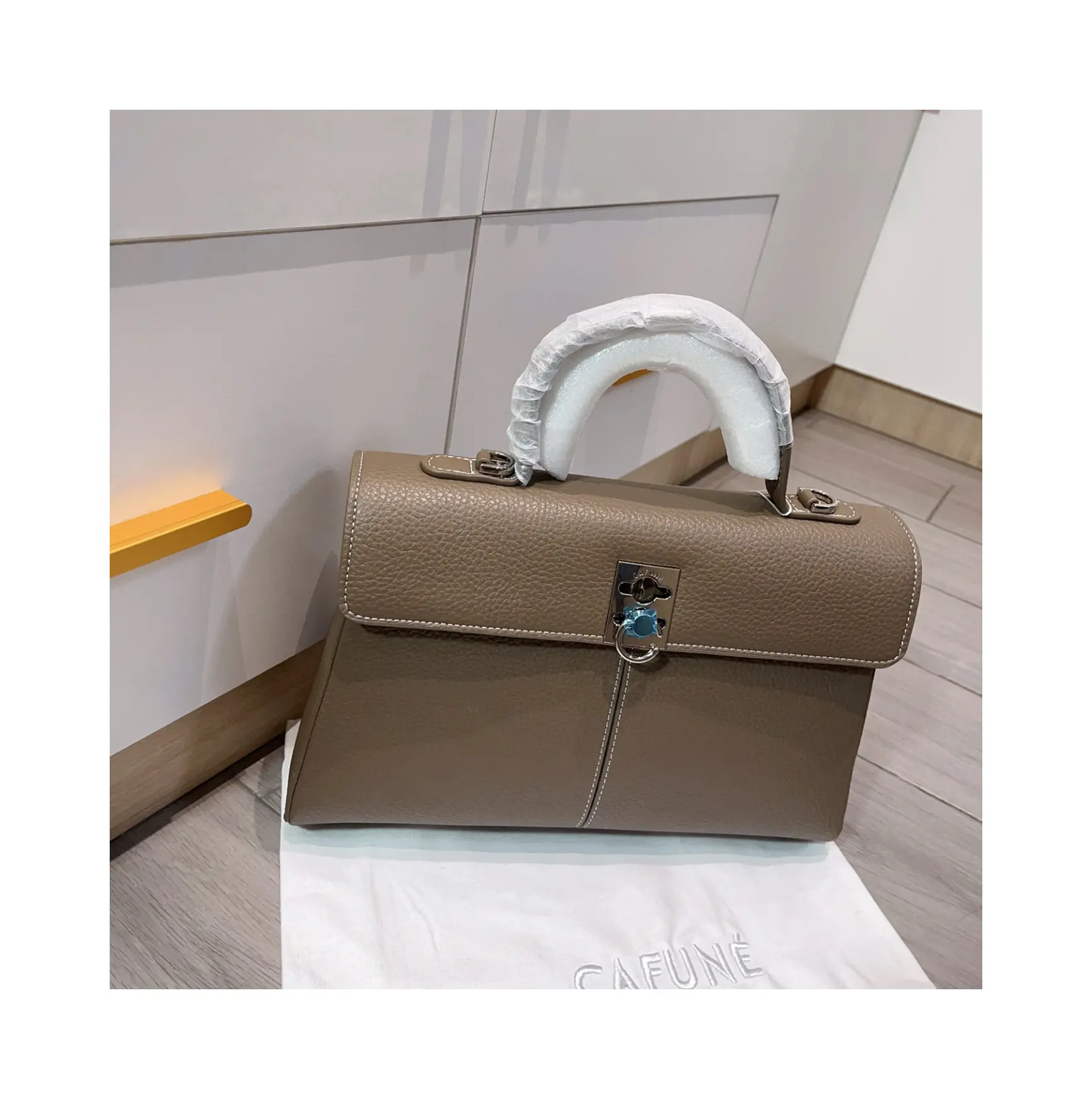 Bayanlar için yeni tasarımcı özel deri çanta lüks Mini evrak çantası Crossbody çanta