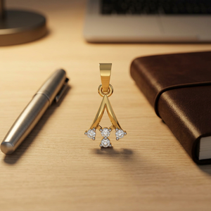 Pendentif triangle en or naturel avec grappe de diamants, charme en forme de V, élégant pendentif en or jaune en forme de V avec design de grappe de diamants - Product Image 5