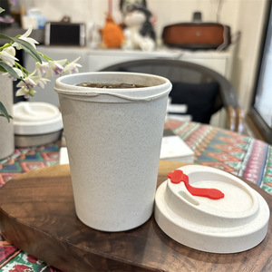 Gobelets en plastique résistants aux hautes températures avec couvercle à vis pour café et marc de café, protection de l'environnement, Europe et États-Unis - Product Image 4