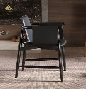 <span class=keywords><strong>Chaise</strong></span> de <span class=keywords><strong>salle</strong></span> <span class=keywords><strong>à</strong></span> <span class=keywords><strong>manger</strong></span> moderne de luxe léger avec pieds <span class=keywords><strong>en</strong></span> métal doré et assise <span class=keywords><strong>en</strong></span> <span class=keywords><strong>cuir</strong></span> rembourrée, <span class=keywords><strong>chaise</strong></span> d'appoint pour villa, appartement, mobilier de <span class=keywords><strong>salle</strong></span> <span class=keywords><strong>à</strong></span> <span class=keywords><strong>manger</strong></span> - Product Image 1