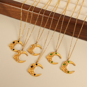 Collar Chapado en Oro con Forma de Luna y Colgante de Piedra Preciosa, Joyería para Uso Diario - Product Image 1