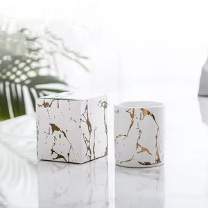 Bougie parfumée en cire de soja de luxe en céramique marbrée, marque privée, avec parfums personnalisés et logo, pour la décoration intérieure et les cadeaux. - Product Image 5